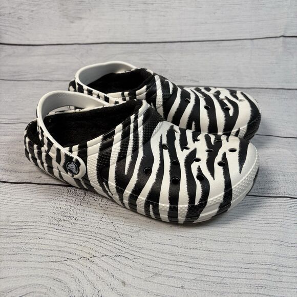 Crocs Womens Sz 7 Zebra White Black Classic Faux Fur Lined Mules Clogs Shoes - Picture 1 of 5